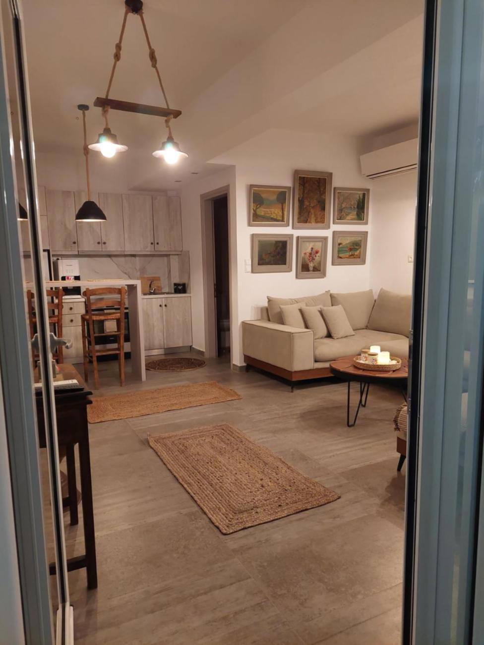 העיירה סקיאתוס Maya Apartments, Modern And Convenient Apartments With Private Parking מראה חיצוני תמונה